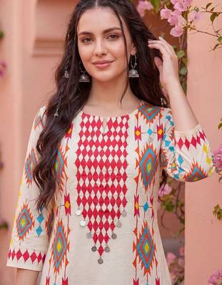 Women Printed Regular Pure Cotton Kurta with Trousers 2