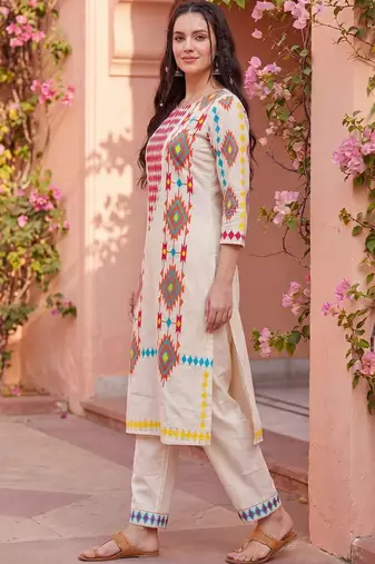 Women Printed Regular Pure Cotton Kurta with Trousers