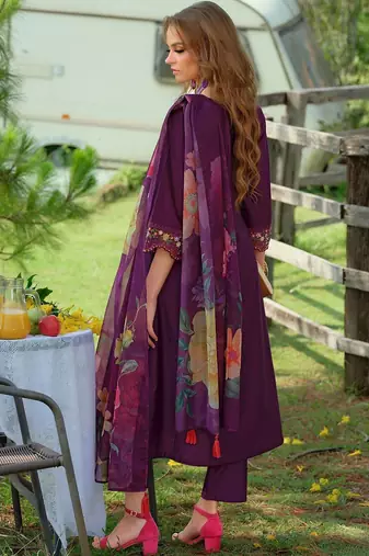 Floral Yoke Design Tie-Up Neck Thread Work A-Line Kurta & Trousers With Dupatta
