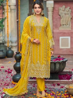 Floral Embroidered V-Neck Zari Organza Kurta With Trousers And Dupatta 1