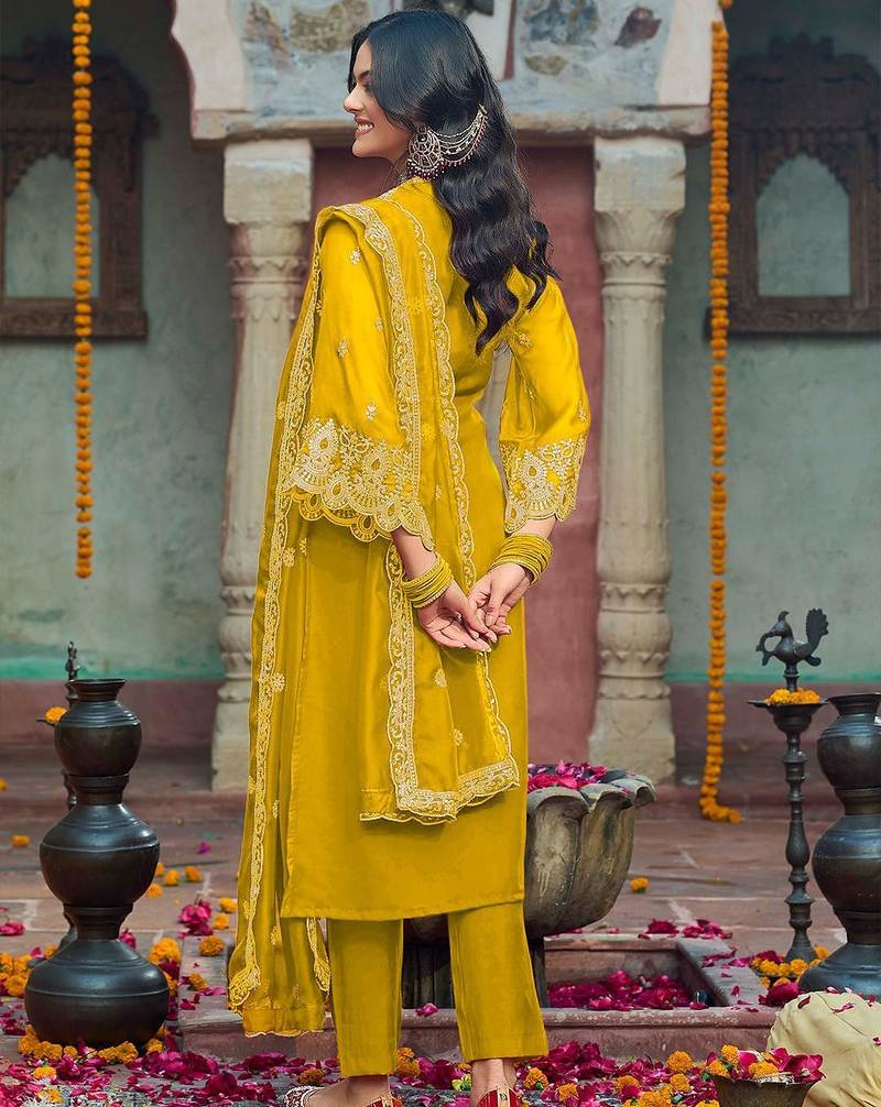 Floral Embroidered V-Neck Zari Organza Kurta With Trousers And Dupatta