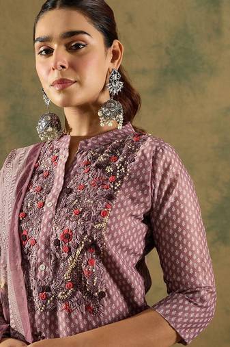 Floral Printed Thread Work Chanderi Silk Straight Kurta with Trouser & Dupatta
