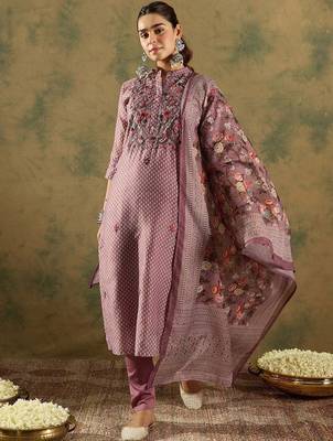 Floral Printed Thread Work Chanderi Silk Straight Kurta with Trouser & Dupatta 2