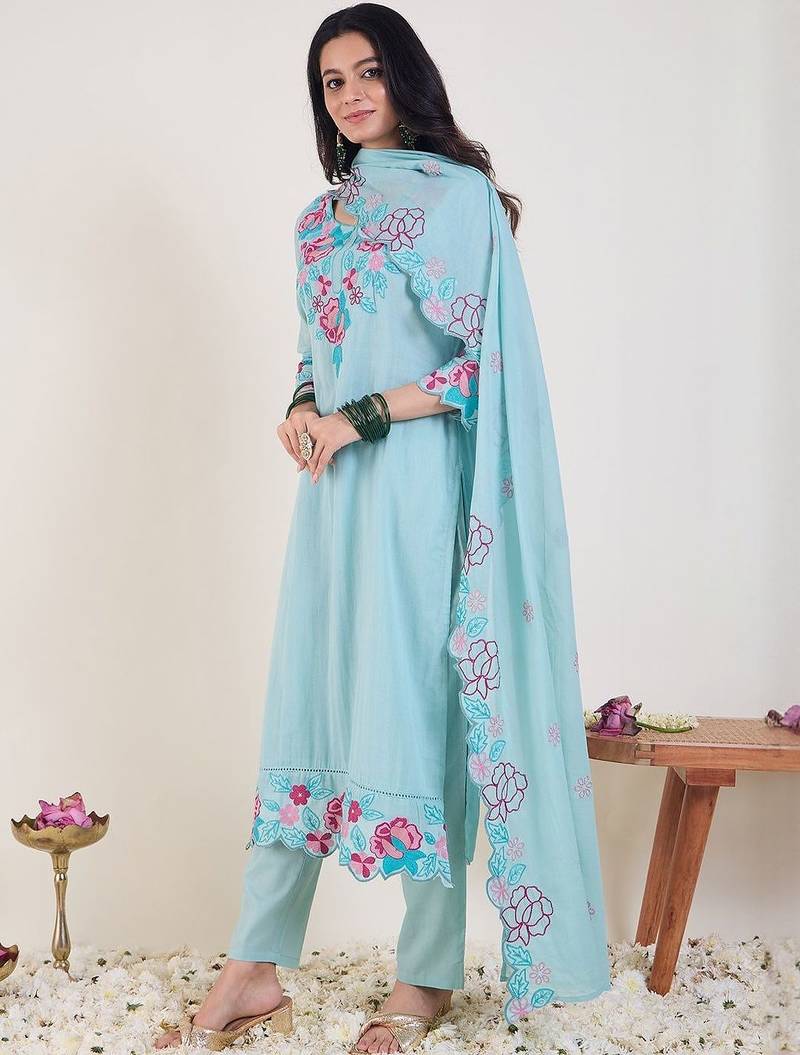 Floral Embroidered Thread Work Pure Cotton Straight Kurta & Trousers With Dupatta