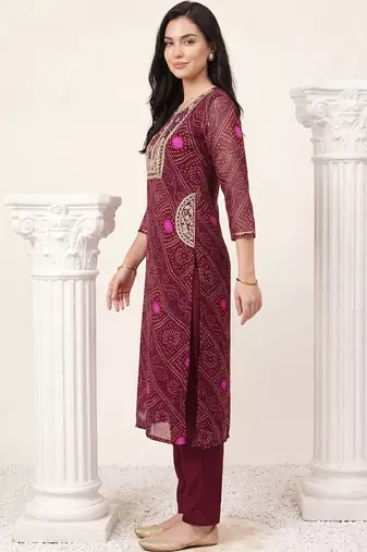 Women Bandhani Printed Regular Thread Work Kurta with Trousers & With Dupatta