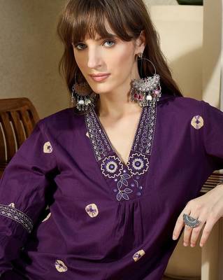 Women Ethnic Motifs Printed Regular Thread Work Pure Cotton Kurta with Trousers 2