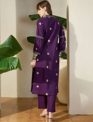 Women Ethnic Motifs Printed Regular Thread Work Pure Cotton Kurta with Trousers 4