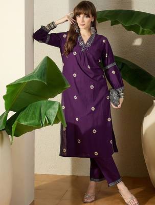 Women Ethnic Motifs Printed Regular Thread Work Pure Cotton Kurta with Trousers 5