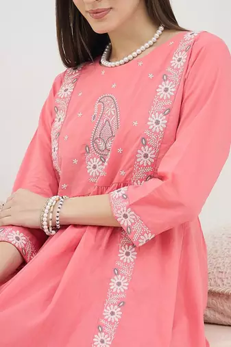 Floral Embroidered Thread Work Pure Cotton Kurta With Trousers
