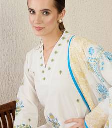 Women Floral Embroidered Thread Work Pure Cotton Kurta with Trousers & Dupatta