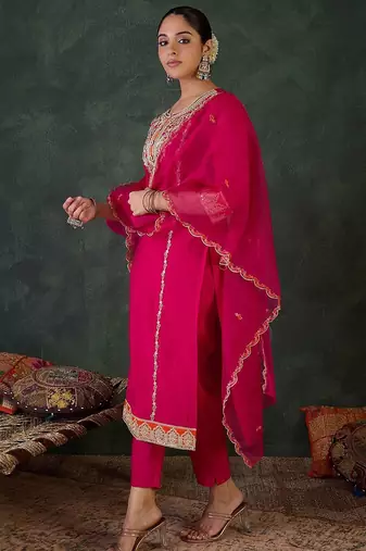 Women Ethnic Motifs Embroidered Regular Kurta with Trousers & With Dupatta