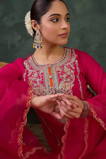 Women Ethnic Motifs Embroidered Regular Kurta with Trousers & With Dupatta