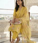 Women Floral Embroidered Regular Thread Work Kurta with Trousers & With Dupatta