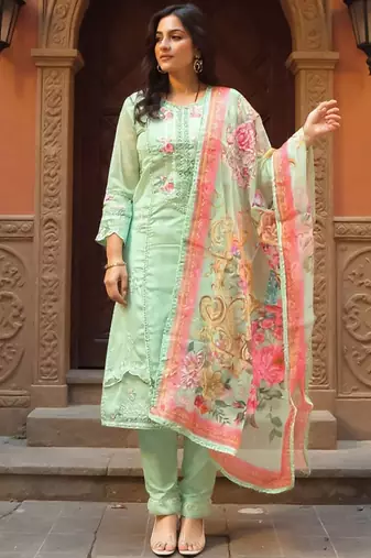 Women Floral Embroidered Regular Thread Work Kurta with Trousers & Dupatta