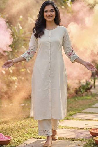 Women Striped Regular Thread Work Kurta with Trousers