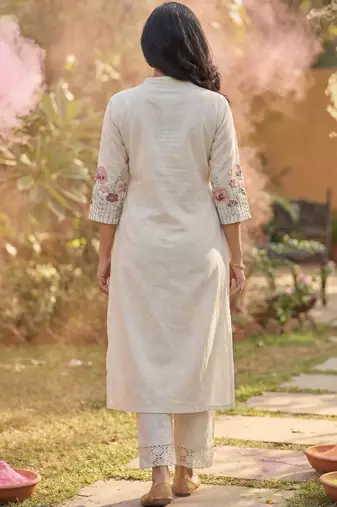 Women Striped Regular Thread Work Kurta with Trousers