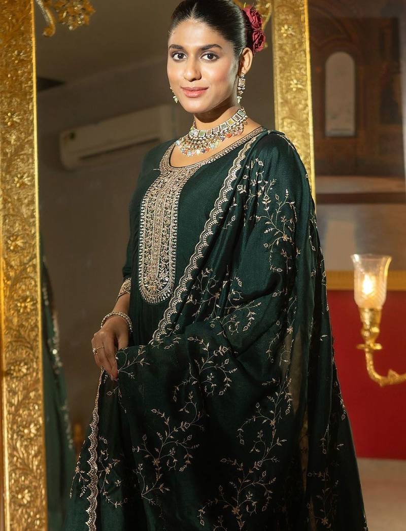 Ethnic Motifs Embroidered Regular Anarkali Kurta With Trousers & Dupatta