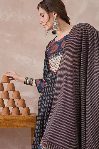 Women Ethnic Motifs Printed Regular Pure Cotton Kurta with Trousers & With Dupatta