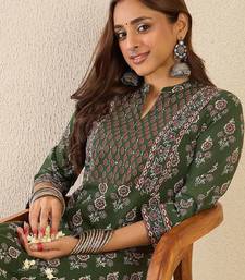 Women Floral Printed Regular Sequinned Detail Pure Cotton Kurta with Trousers