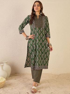 Women Floral Printed Regular Sequinned Detail Pure Cotton Kurta with Trousers 1