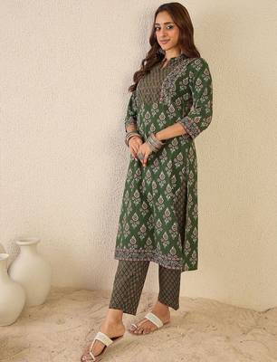 Women Floral Printed Regular Sequinned Detail Pure Cotton Kurta with Trousers 7