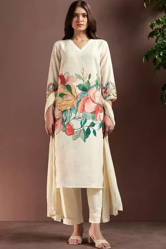 Women Floral Printed Regular Kurta with Trousers & With Dupatta