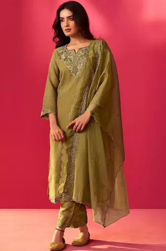 Women Ethnic Motifs Embroidered Kurta with Trousers & Dupatta