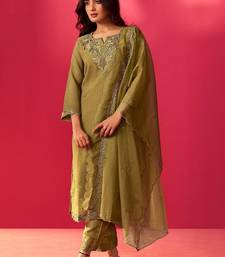Women Ethnic Motifs Embroidered Kurta with Trousers & Dupatta