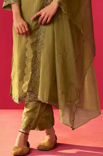 Women Ethnic Motifs Embroidered Kurta with Trousers & Dupatta