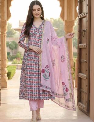 Women Floral Printed Empire Gotta Patti Pure Cotton Kurta with Trousers & With Dupatta 1