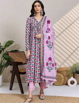 Women Floral Printed Empire Gotta Patti Pure Cotton Kurta with Trousers & With Dupatta 6