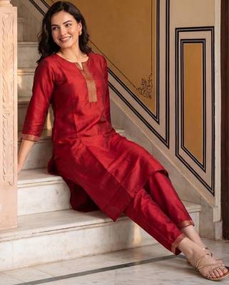 Women Regular Kurta with Trousers 1