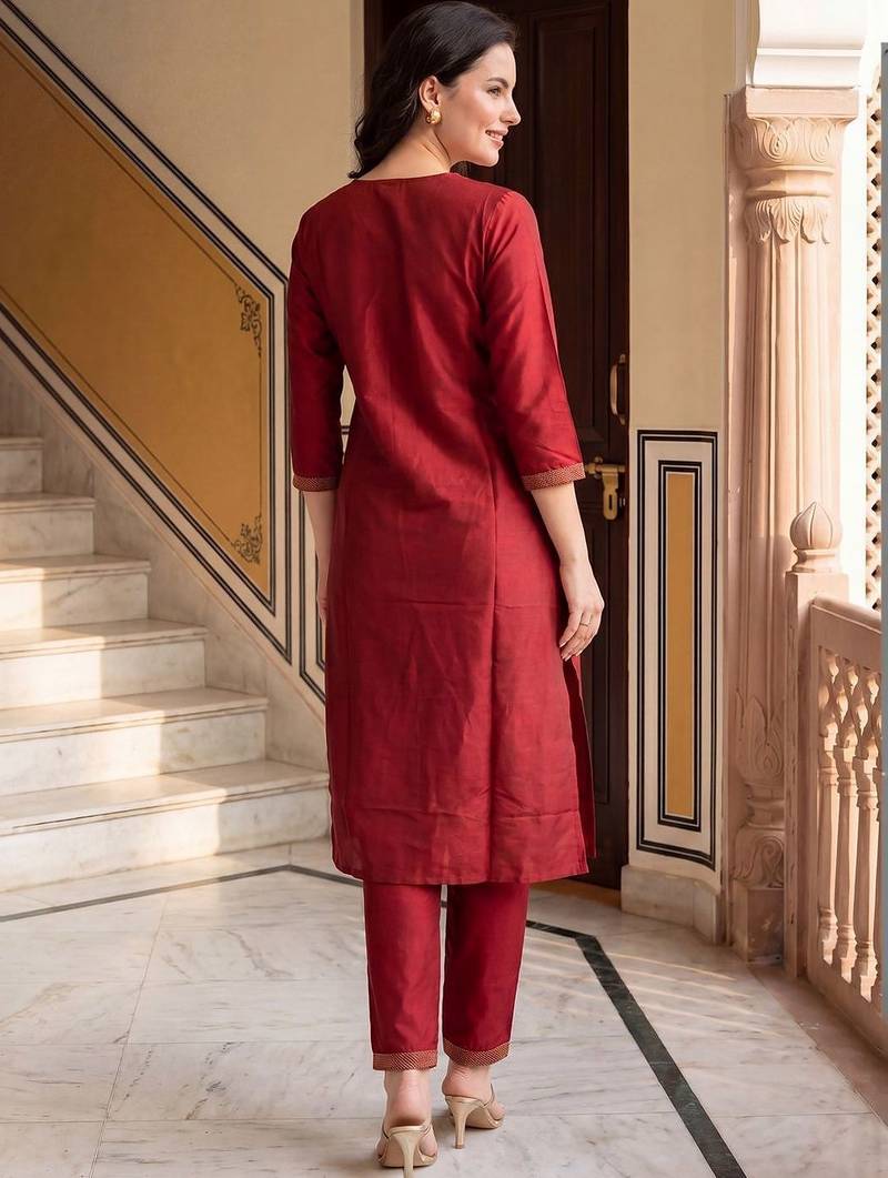 Women Regular Kurta with Trousers