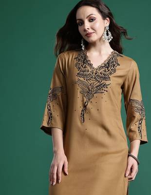 Embroidered Kurta with Trousers 1