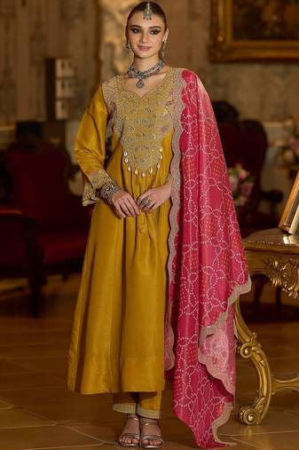 Ethnic Motifs Embroidered A-Line Bandhani Zari Kurta With Trousers & Dupatta