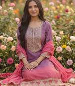 Women Leheriya Dyed Regular Sequinned Kurta with Trousers & With Dupatta