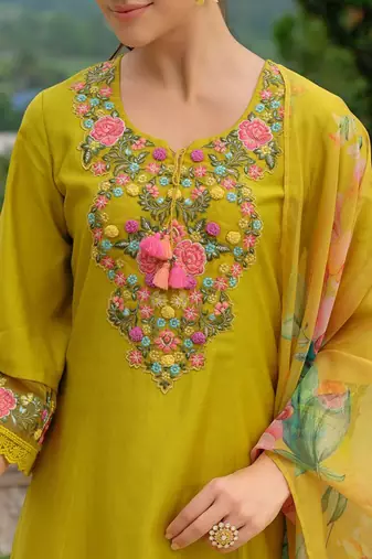 Women Embroidered Kurta with Trousers & Dupatta