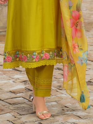 Women Embroidered Kurta with Trousers & Dupatta 7