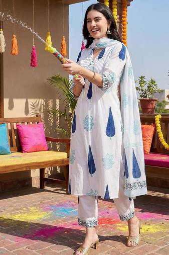 Women Ethnic Motifs Printed Pleated Pure Cotton Kurta with Trousers & With Dupatta