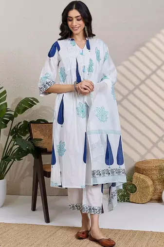 Women Ethnic Motifs Printed Pleated Pure Cotton Kurta with Trousers & With Dupatta