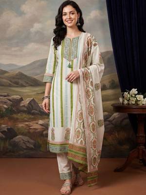 Women Floral Printed Regular Thread Work Cotton Kurta With Trouser & Dupatta 6