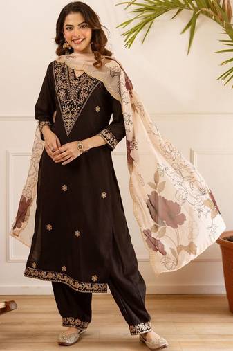 Women Floral Embroidered Regular Thread Work Kurta with Salwar & With Dupatta