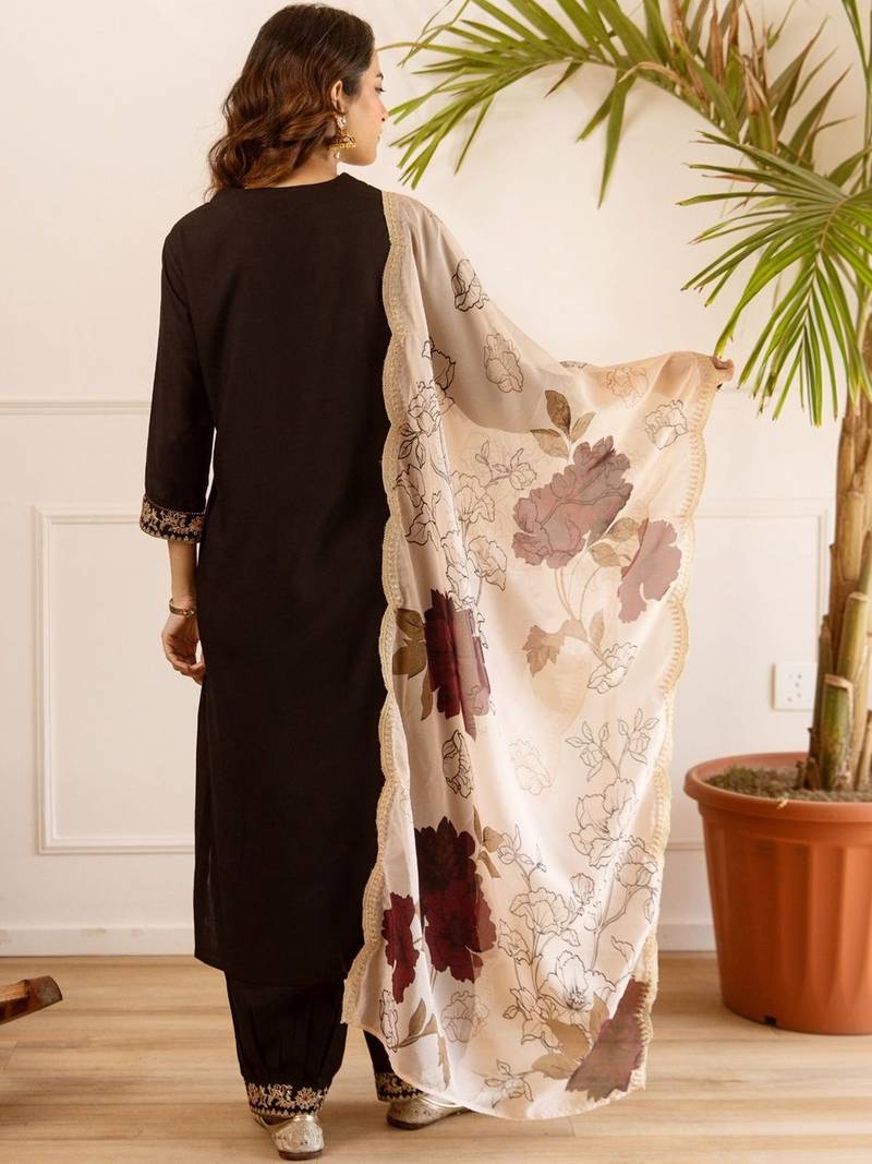 Women Floral Embroidered Regular Thread Work Kurta with Salwar & With Dupatta