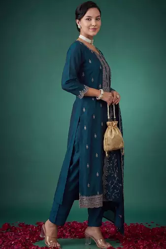 Women Ethnic Motifs Embroidered Regular Thread Work Kurta with Trousers & With Dupatta