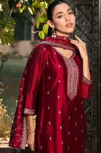 Women Ethnic Motifs Embroidered Regular Thread Work Kurta With Trouser & Dupatta