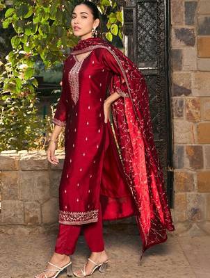 Women Ethnic Motifs Embroidered Regular Thread Work Kurta With Trouser & Dupatta 5