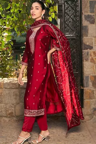 Women Ethnic Motifs Embroidered Regular Thread Work Kurta With Trouser & Dupatta