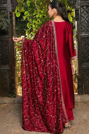 Women Ethnic Motifs Embroidered Regular Thread Work Kurta With Trouser & Dupatta