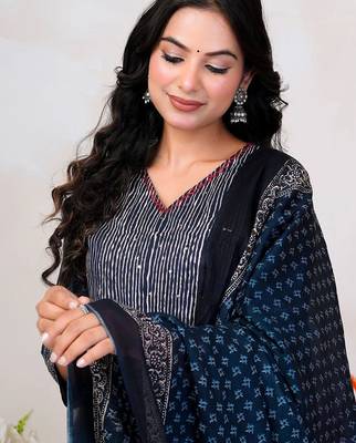 Women Floral Printed Panelled Sequinned Pure Cotton Kurta with Trousers & With Dupatta 2