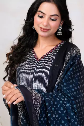 Women Floral Printed Panelled Sequinned Pure Cotton Kurta with Trousers & With Dupatta